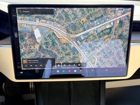 Used 2021 Tesla Model S Plaid image 23