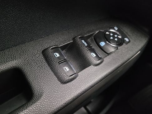 Used 2018 Ford EcoSport Titanium image 27