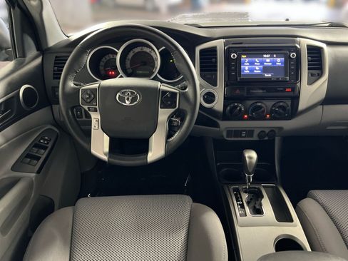 Used 2015 Toyota Tacoma 4x4 Double Cab w/ TRD Sport Package image 23
