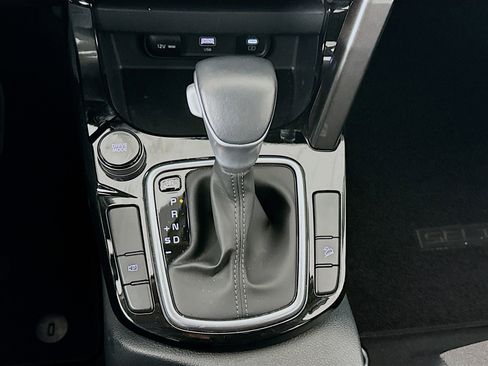 Used 2025 Kia Seltos S image 23