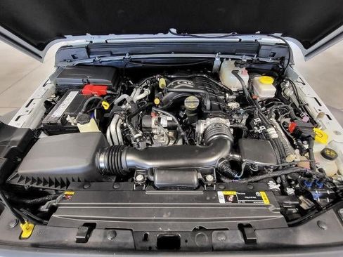 Used 2023 Jeep Wrangler Unlimited Sport AWD/4WD image 9