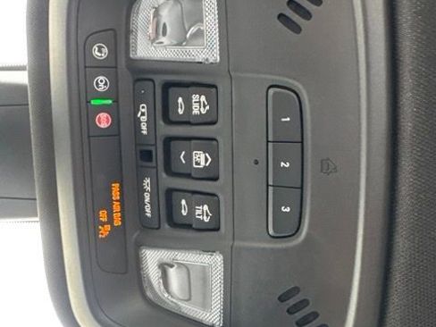 Used 2023 Chevrolet Traverse High Country w/ LPO, Floor Liner Package AWD/4WD image 23