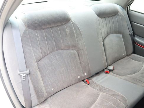 Used 2003 Buick Century Custom image 42