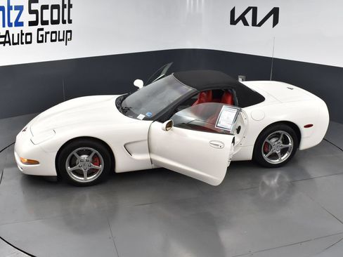 Used 2002 Chevrolet Corvette Convertible w/ Preferred Equipment Group2 RWD image 30