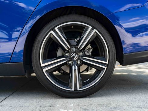 Used 2024 Honda Accord Sport image 15