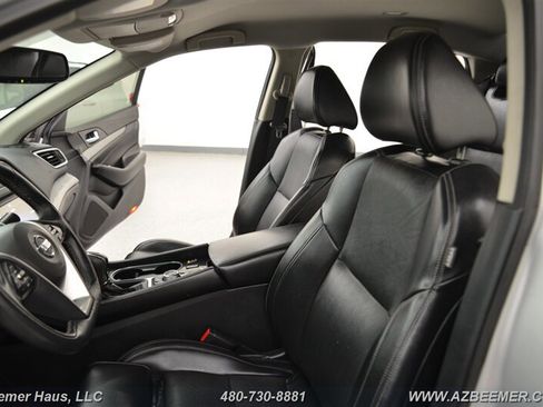 Used 2018 Nissan Maxima 3.5 SV image 15