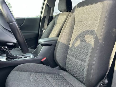 Used 2022 Chevrolet Equinox LT FWD image 10