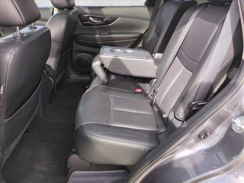 Used 2017 Nissan Rogue SL w/ SL Premium Package image 17