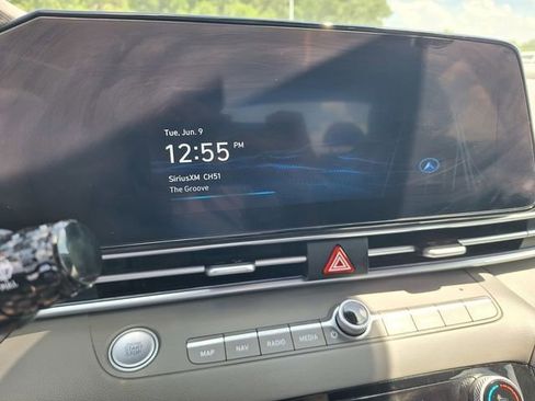 Used 2025 Hyundai Elantra SEL FWD image 23