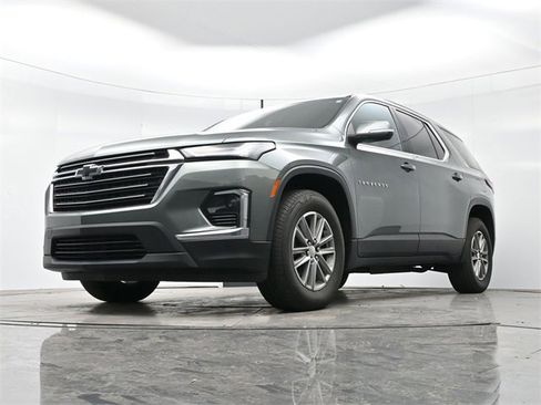 Used 2023 Chevrolet Traverse LT image 29