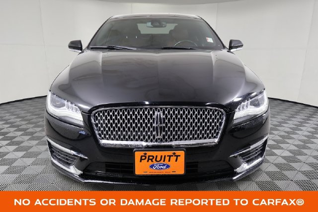 Used 2017 Lincoln MKZ Reserve w/ Climate Package FWD image 3