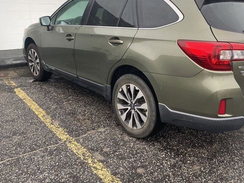 Used 2017 Subaru Outback 2.5i Limited image 4