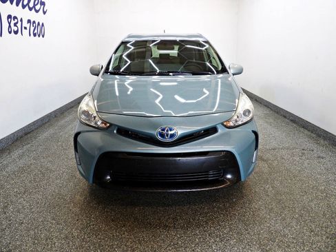 Used 2016 Toyota Prius V Three FWD image 3