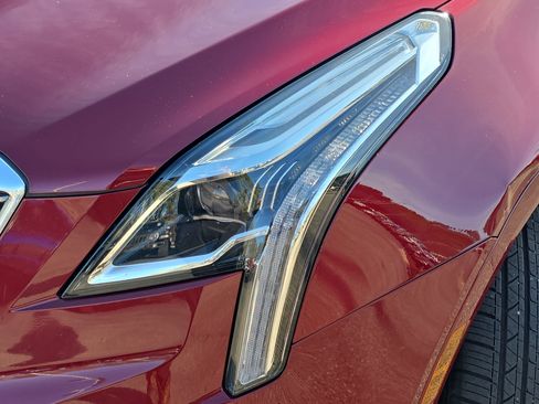 Used 2017 Cadillac XT5 Premium Luxury image 32