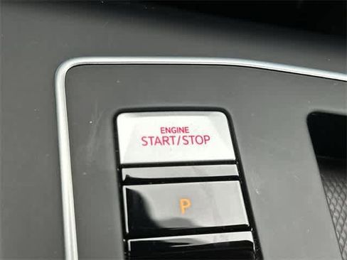 Used 2022 Volkswagen GTI Autobahn image 11