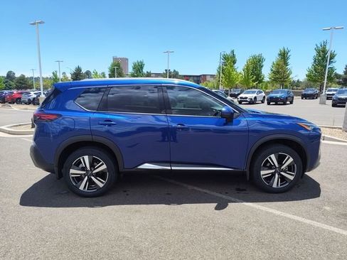Used 2023 Nissan Rogue SL AWD/4WD image 2
