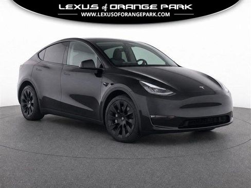 Used 2023 Tesla Model Y Long Range AWD/4WD image 1