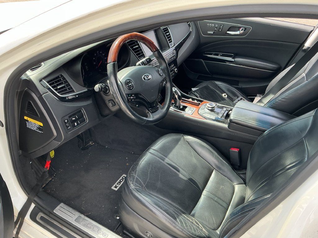 Used 2016 Kia K900 Luxury RWD image 5