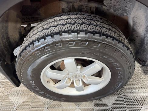 Used 2010 Nissan Titan XE AWD/4WD image 17