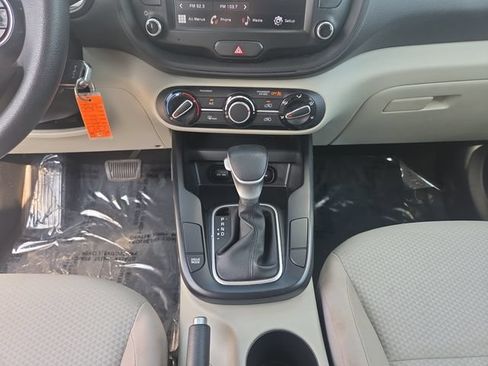 Used 2023 Kia Soul LX FWD image 11