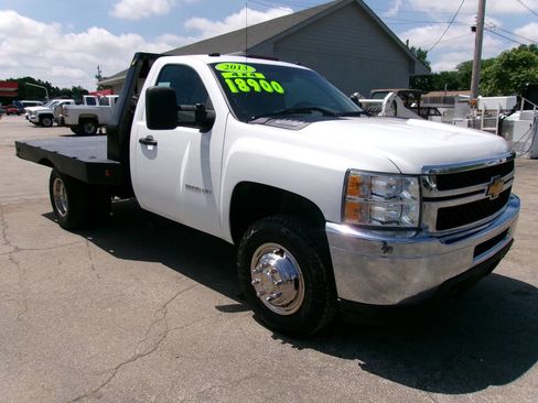 Used 2013 Chevrolet Silverado 3500 W/T w/ Snow Plow Prep Package AWD/4WD image 4