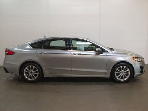 Used 2020 Ford Fusion SE FWD image 3