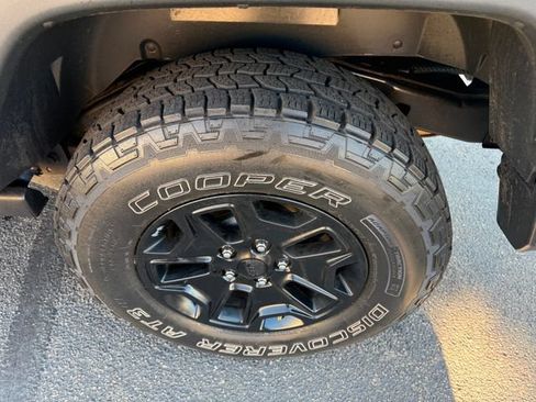 Used 2015 Jeep Wrangler Unlimited Sport AWD/4WD image 10