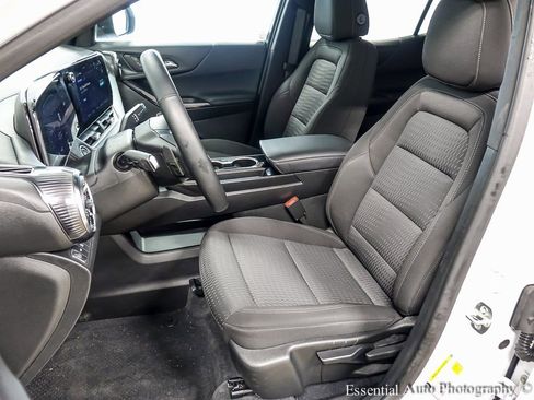 Used 2025 Chevrolet Equinox LT AWD/4WD image 9