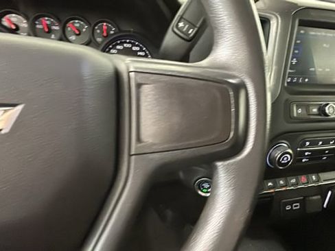 Used 2022 Chevrolet Silverado 1500 Custom AWD/4WD image 17
