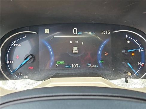 Used 2025 Toyota RAV4 XLE AWD/4WD image 14