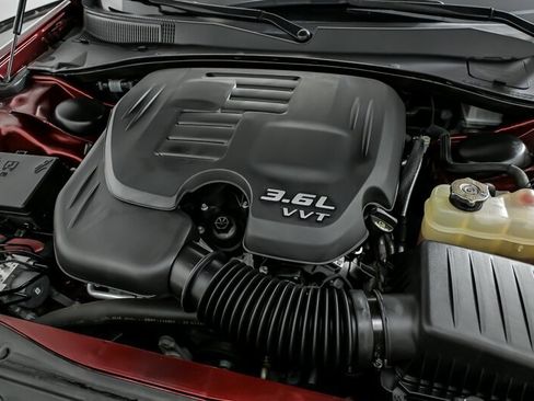 Used 2020 Chrysler 300 Touring w/ Chrome Appearance Package image 14