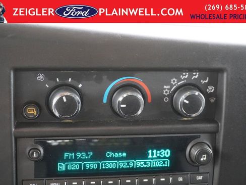 Used 2024 Chevrolet Express 2500 w/ Driver Convenience Package RWD image 14