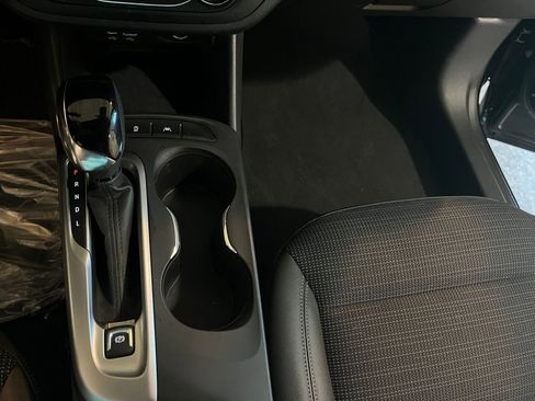 Used 2025 Buick Envista Preferred image 40