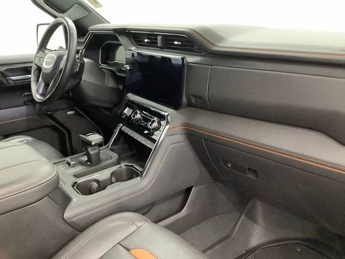 Used 2023 GMC Sierra 1500 AT4 w/ Technology Package AWD/4WD image 29