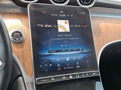 Used 2024 Mercedes-Benz GLC 300 4MATIC image 15