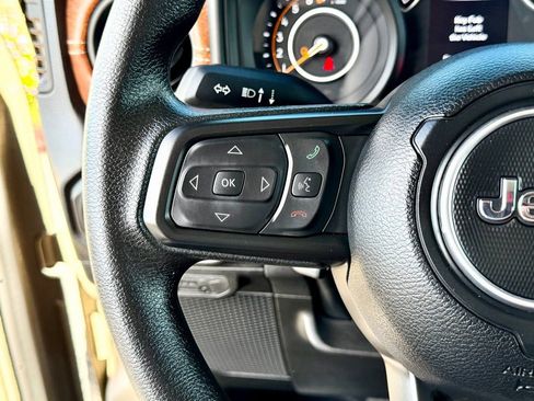 Used 2025 Jeep Gladiator Sport image 22