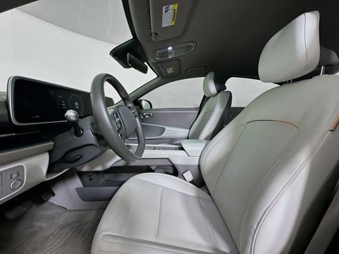 Used 2024 Hyundai Ioniq 6 SEL image 13