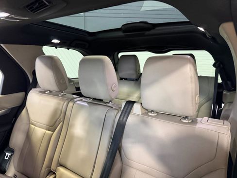 Used 2020 Land Rover Discovery Landmark AWD/4WD image 22