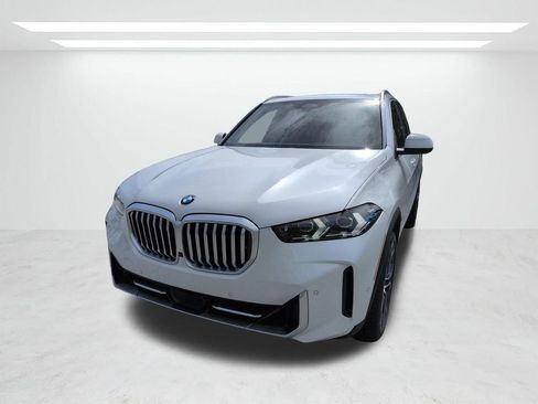 New 2026 BMW X5 xDrive40i w/ Premium Package AWD/4WD image 8