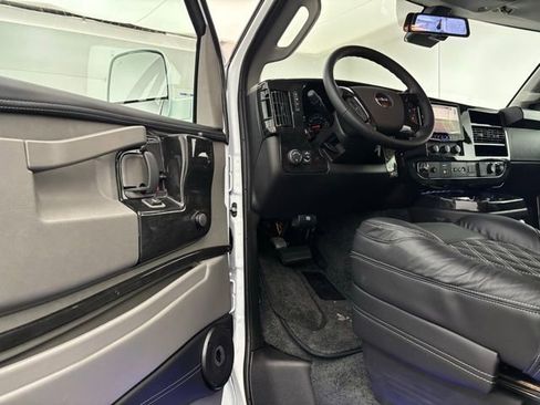 New 2025 GMC Savana 2500 Extended w/ Driver Convenience Package image 15