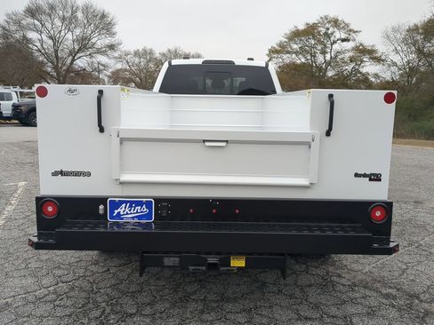 New 2025 Ford F450 4x4 Crew Cab Super Duty image 4