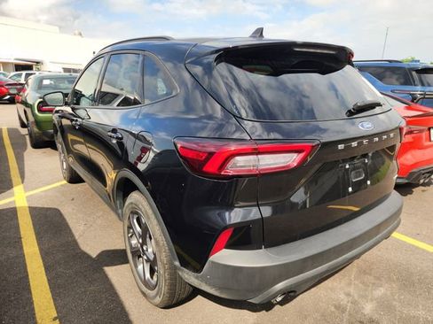 Used 2025 Ford Escape ST-Line image 3
