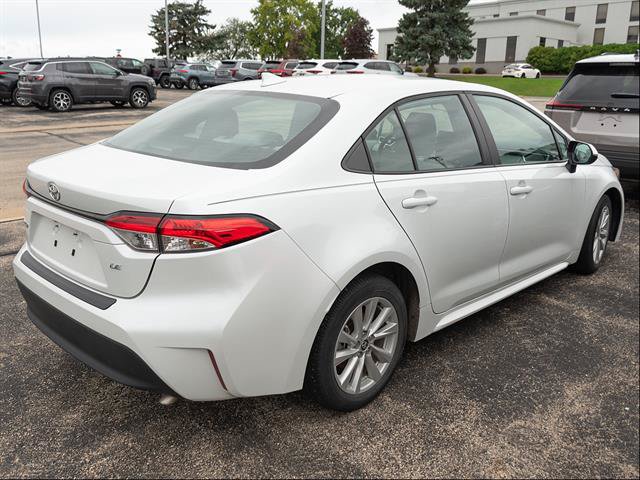 Used 2023 Toyota Corolla LE w/ LE Convenience Package FWD image 6