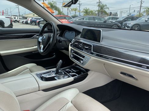 Used 2016 BMW 740i RWD image 33