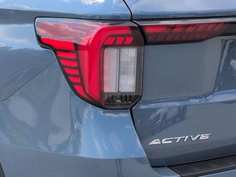 New 2025 Ford Explorer Active image 12