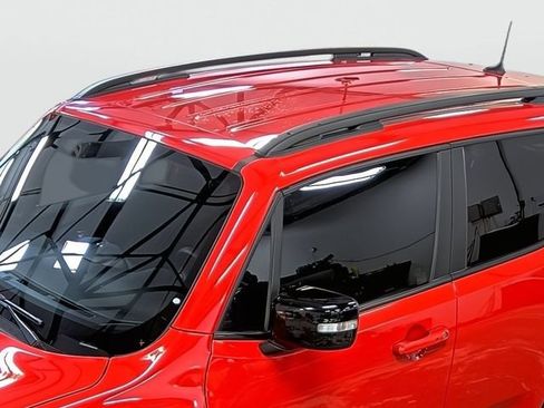 Used 2022 Jeep Renegade Altitude w/ Convenience Group AWD/4WD image 9