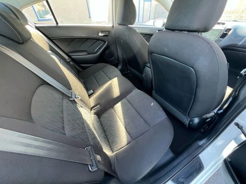 Used 2016 Kia Forte LX image 12