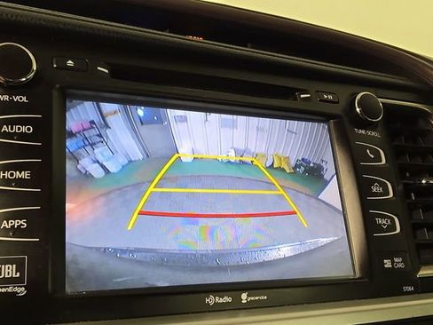 Used 2014 Toyota Highlander Limited Platinum AWD/4WD image 18