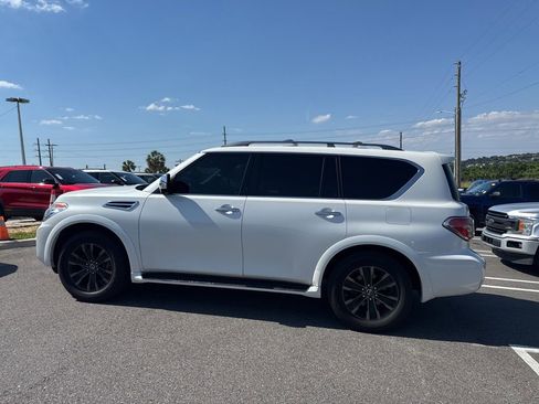 Used 2019 Nissan Armada Platinum w/ Captain's Chairs Package RWD image 4