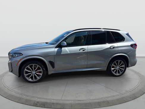 Used 2025 BMW X5 xDrive40i w/ M Sport Package AWD/4WD image 2